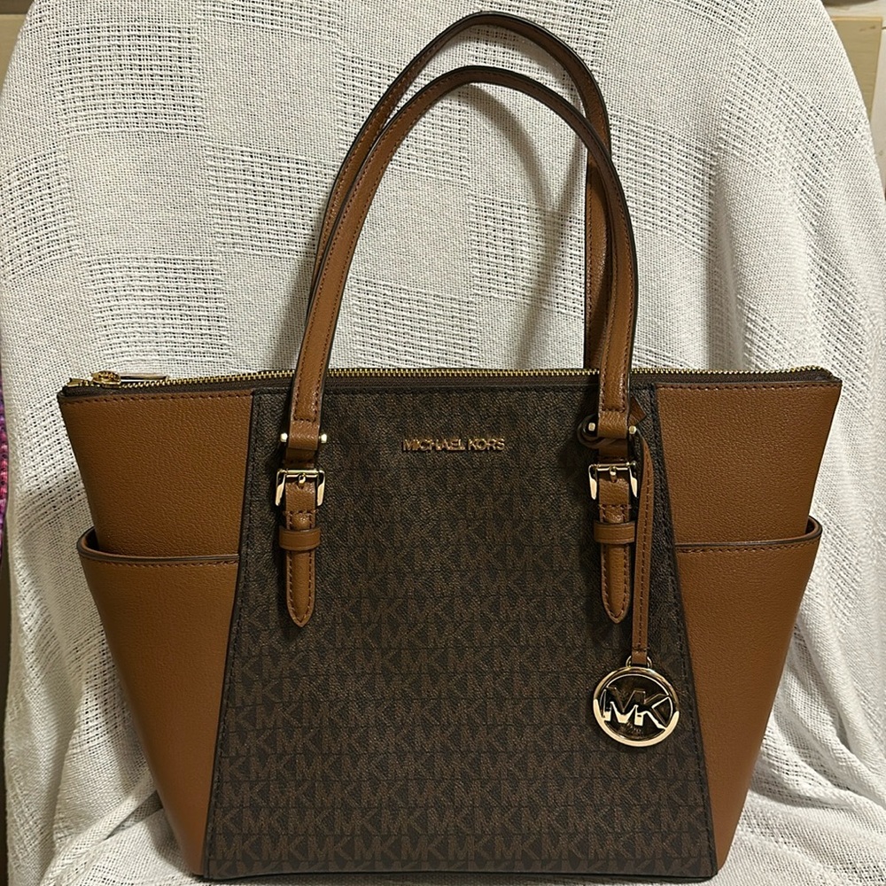 BNWT Michael Kors charlotte tote